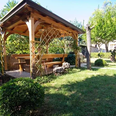 Gaestezimmer Fuer 2 Personen Ca 15 M In Novigrad, Adriakueste Kroatien Westkueste Von Istrien
